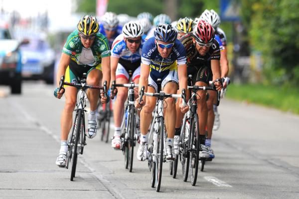 Eventual second place finisher Arnoud Van Groen (Vacansoleil) drives the pace.