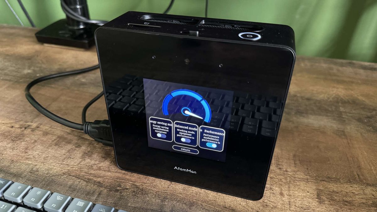 Minisforum AtomMan X7 Ti
