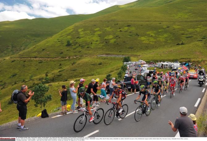 Yukiya Arashiro (Europcar) leading the remnants of the peloton up the Col de Peyresourde