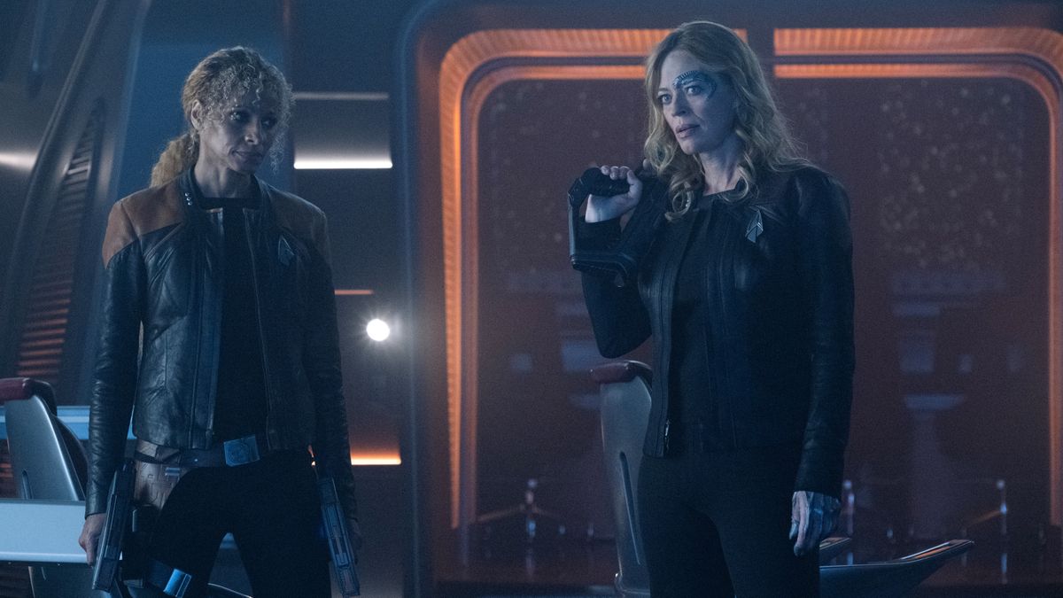 Michelle Hurd and Jeri Ryan in Star Trek: Picard season 3