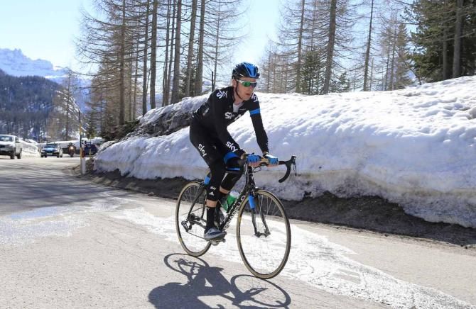 Bradley Wiggins said that the Giro d'Italia will be more difficult than the Tour de France.