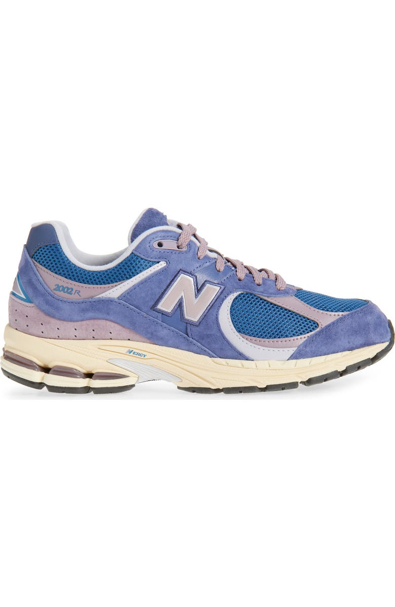 Gender Inclusive 2002r Sneaker