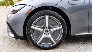Mercedes EQE tires