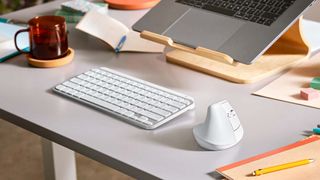 Logitech Lift mouse on desk