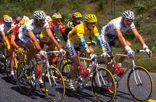 12 Jul 1998 Chris Boardman of Great Britain and Gan wears the Yellow jersey as he leads the peleton during Stage 1 of the 1998 Tour De France held in Dublin Ireland Mandatory Credit Alex Livesey Allsport