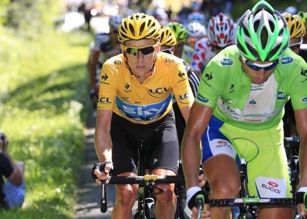 Bradley Wiggins follows green jersey holder Peter Sagan