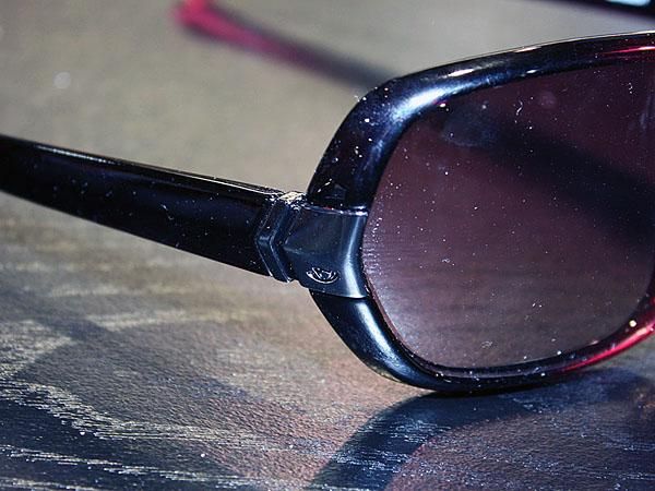 Polished metal accents add a little extra style.