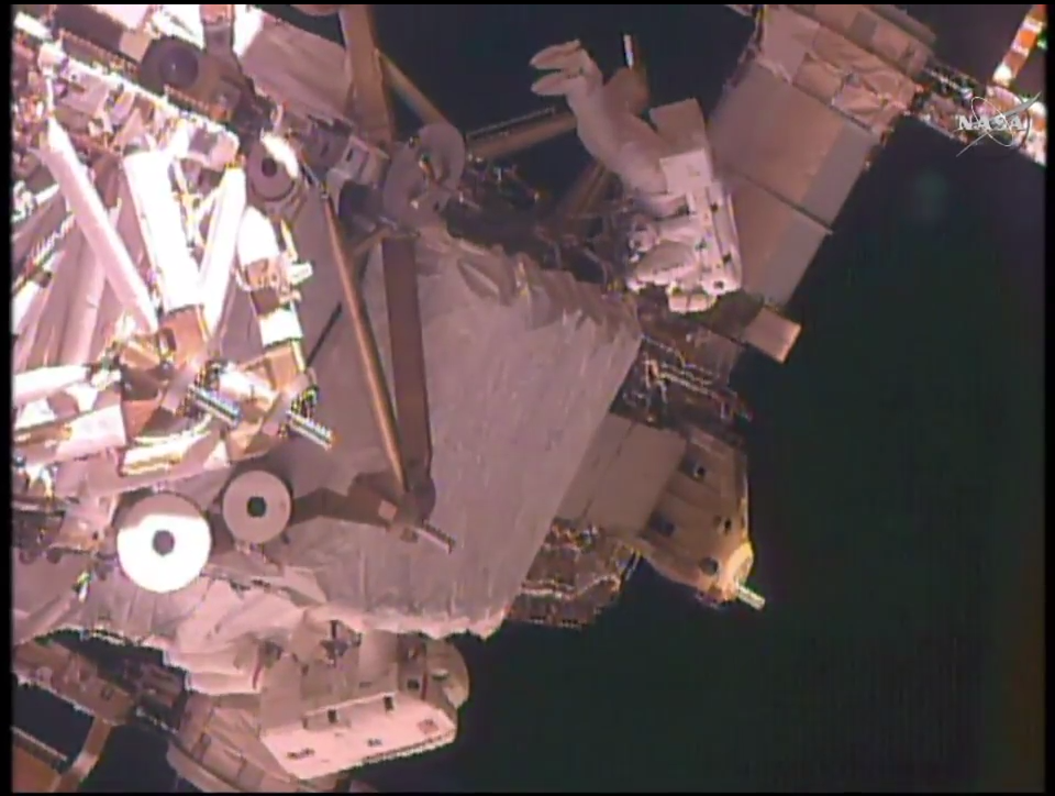 Successful Spacewalk! NASA Astronauts Reel in Radiator, Install New