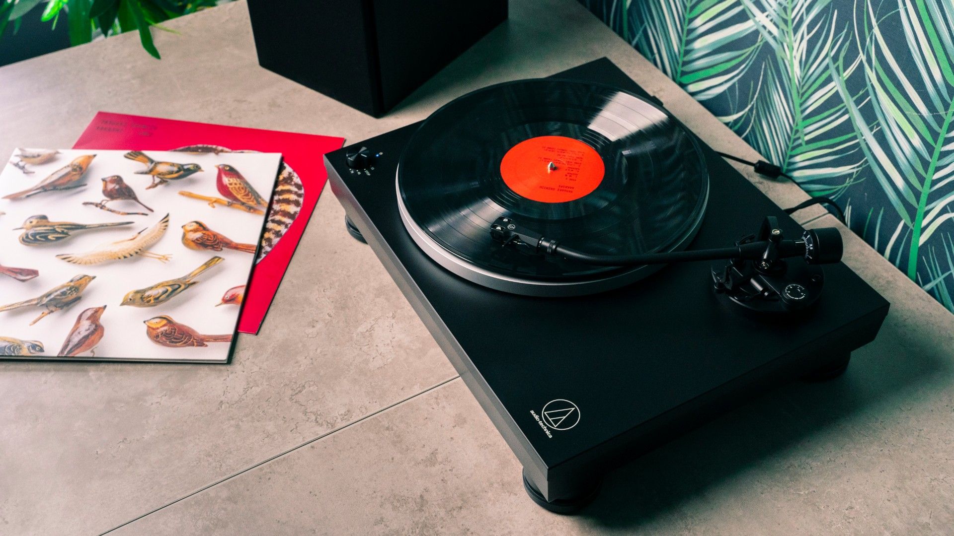 Latest AudioTechnica turntable makes playing vinyl records easy