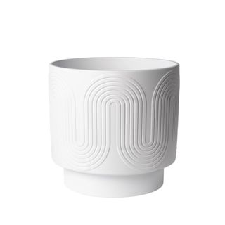 A while wavy patterned planter