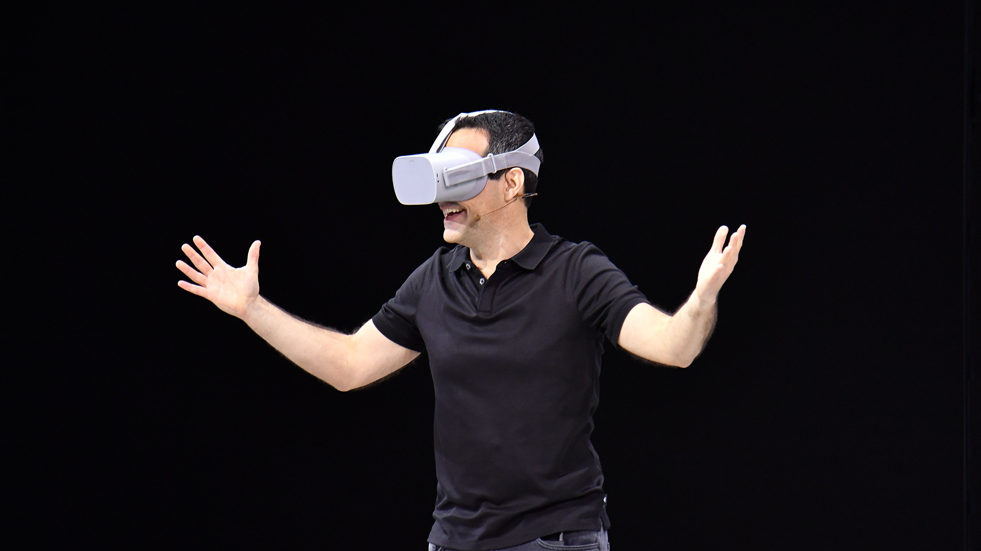 Facebook vice president of VR Hugo Barra demonstrates how to use the new Oculus Go during the annual F8 summit at the San Jose McEnery Convention Center in San Jose, California on May 1, 2018.