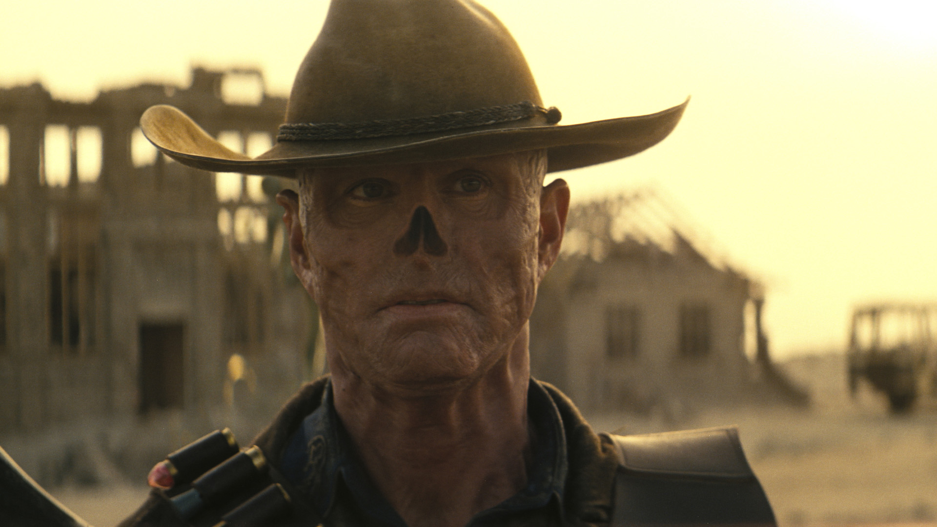A close up of Walton Goggins' Ghoul character in a desert setting in Amazon's Fallout TV show