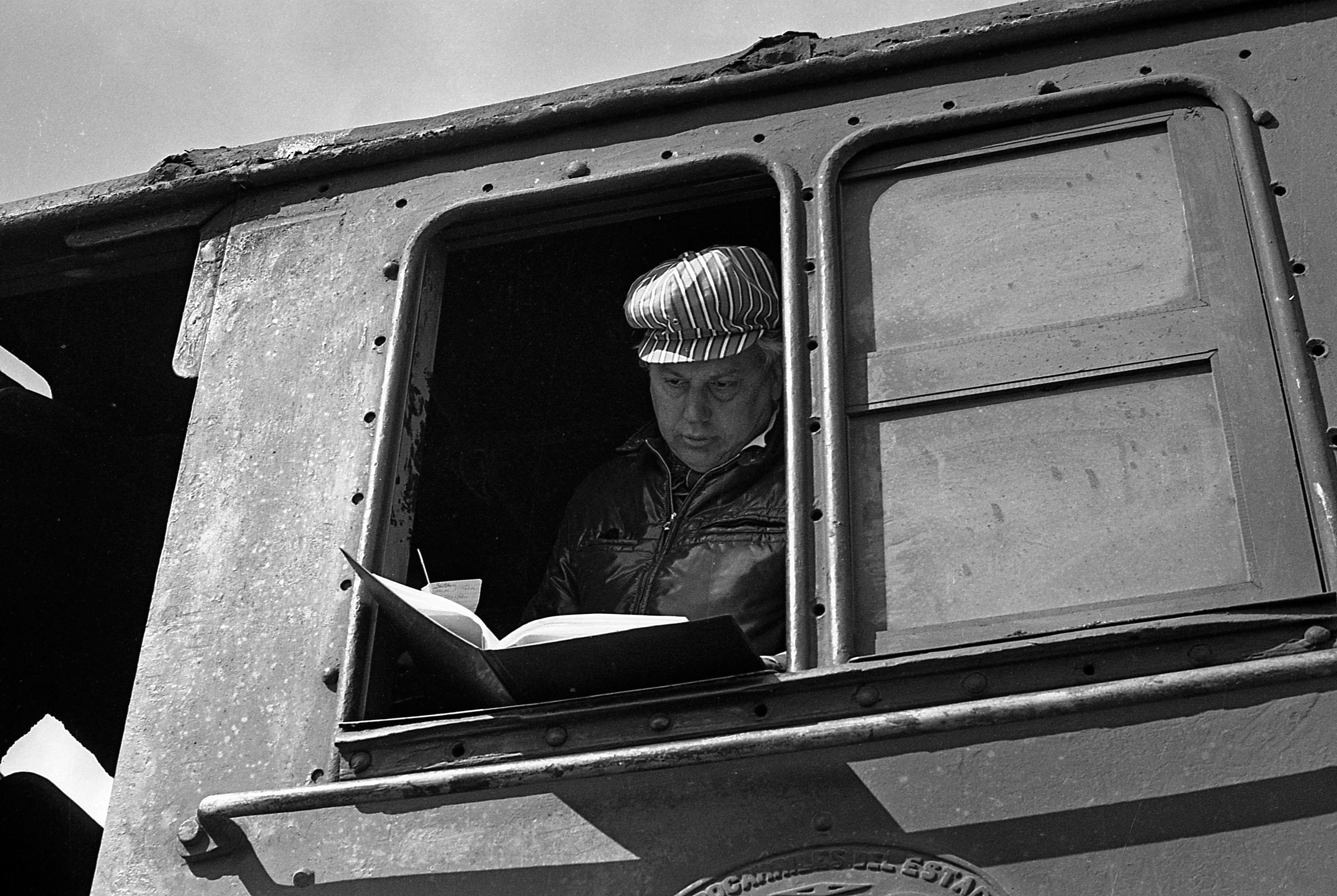 2WWCTNY Argentine filmmaker Hector Olivera gives instructions during the filming of La Patagonia Rebelde (1974), Pico Truncado, Santa Cruz, Argentina, January 1974.