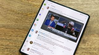 Twitter app sports list on Galaxy Z Fold 3