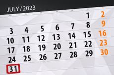 Calendar with July 31, 2023 circled for July 31 tax deadline