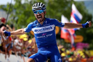 Panache personified: Julian Alaphilippe (Deceuninck-QuickStep) wins stage 3 of the 2019 Tour de France in Epernay, and with it takes the yellow jersey as leader of the race