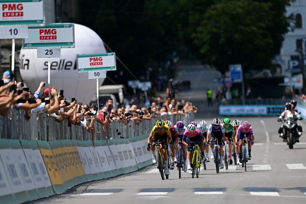 BERGAMO ITALY JULY 06 LR Marianne Vos of Netherlands and Jumbo Visma Team Lotte Kopecky of Belgium and Team SD Worx Pink UCI Womens WorldTour Leader Jersey Silvia Persico of Italy and Valcar Travel Service Team and Marta Cavalli of Italy and Team FDJ Nouvelle Aquitaine Futuroscope sprint at finish line during the 33rd Giro dItalia Donne 2022 Stage 6 a 1147km stage from Sarnico to Bergamo GiroDonne UCIWWT on July 06 2022 in Bergamo Italy Photo by Dario BelingheriGetty Images