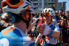 Charlotte Kool celebrates at the Tour de France Femmes