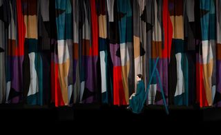 The textile curtain