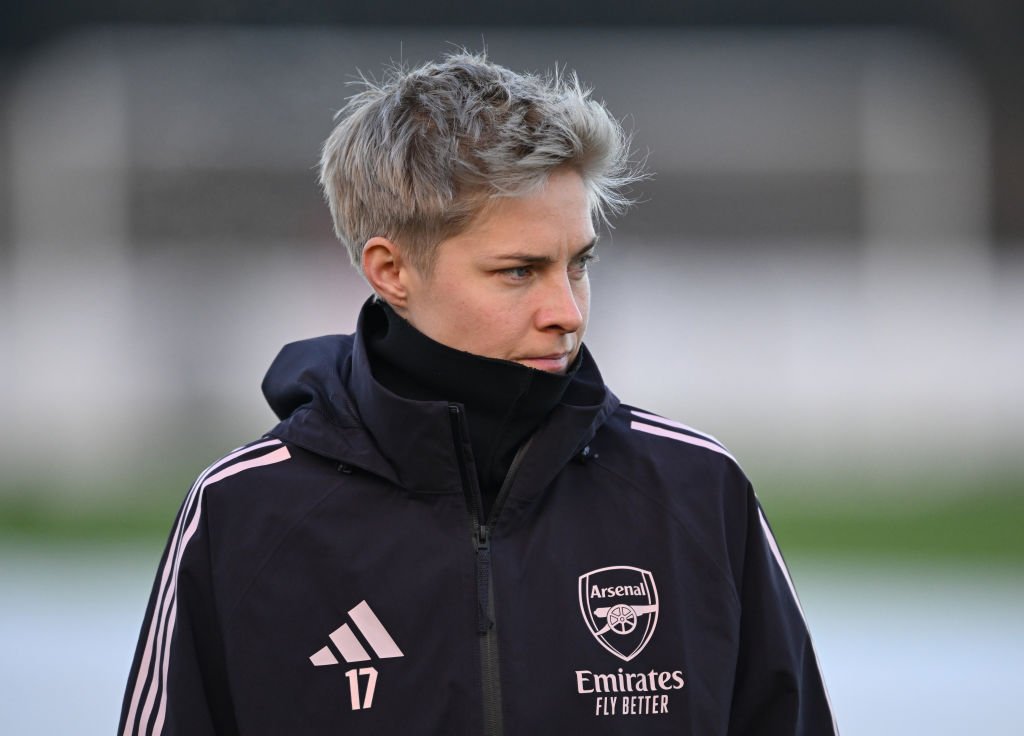 Lina Hurtig in Arsenal training