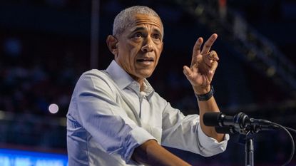 Barack Obama talks to the crowd in Philadelphia, Pennsylvania