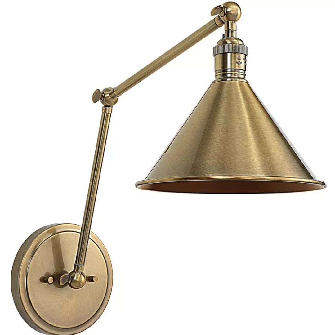 Wall sconce in brass