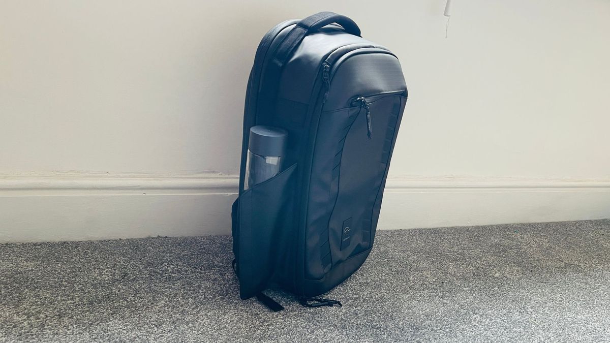 Gomatic Custodia Rigida McKinnon Accessory Cube - EVA Impermeabile 21x14x9,5 Cm - Divisori Modulari - Per Zaini 25L/35L E Accessori Tech - 3