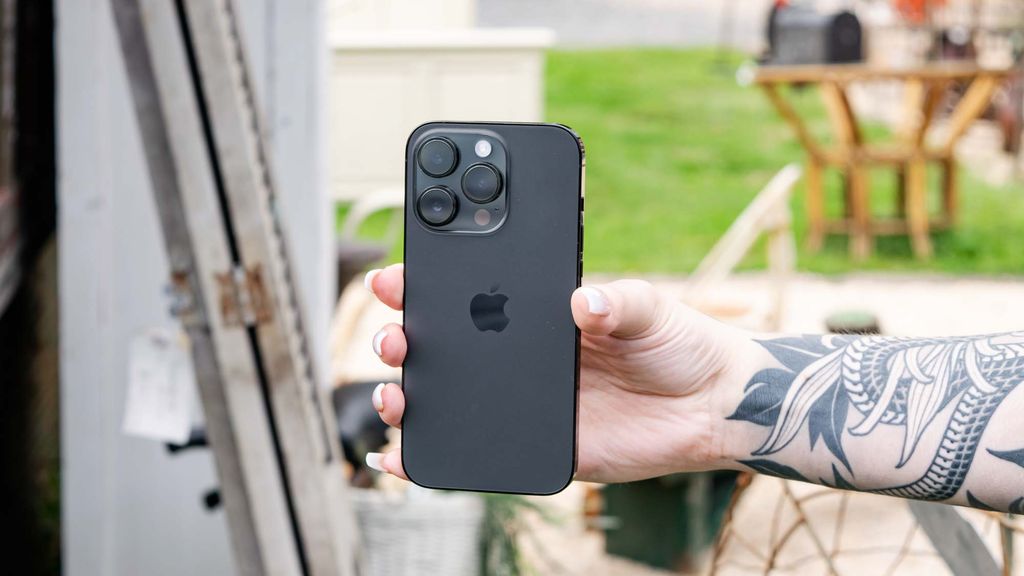 How to select multiple items with two-finger drag on iPhone | Tom's Guide