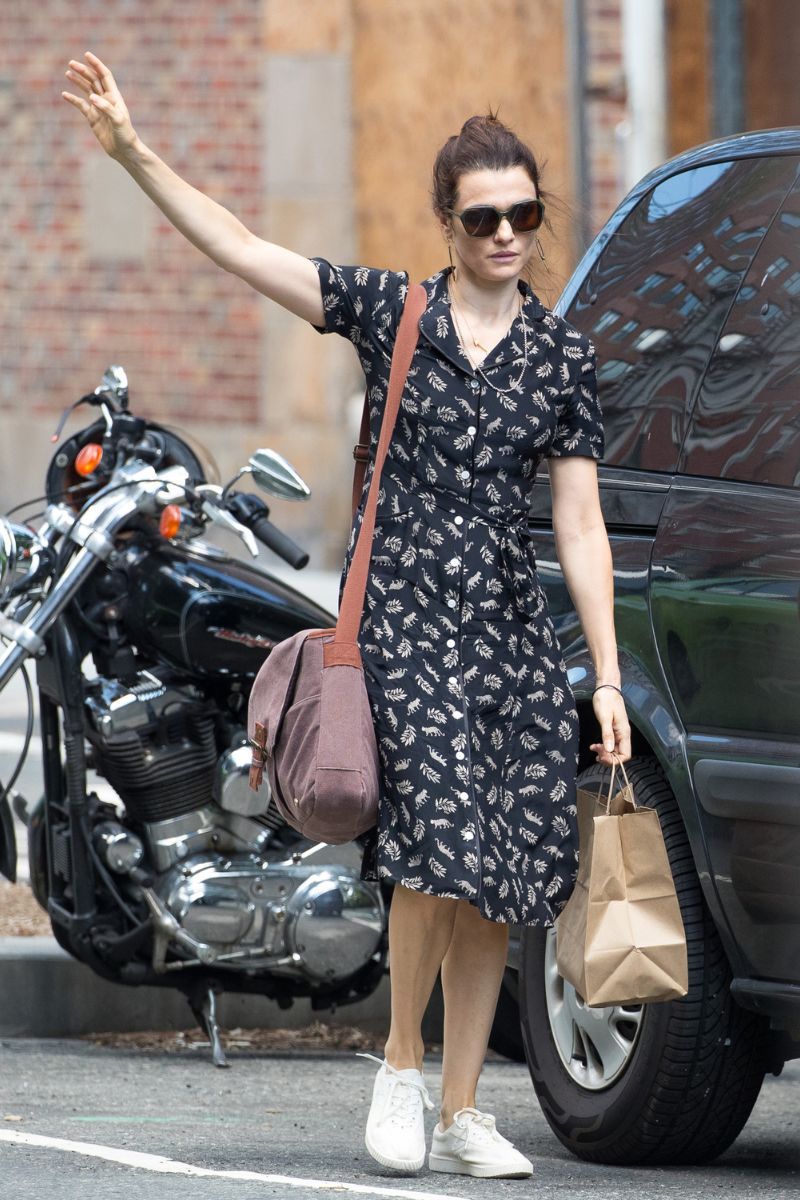 Rachel Weiszs Husband His Iconic Looks An Indepth Look At Daniel Craigs Style - pcxr6tq