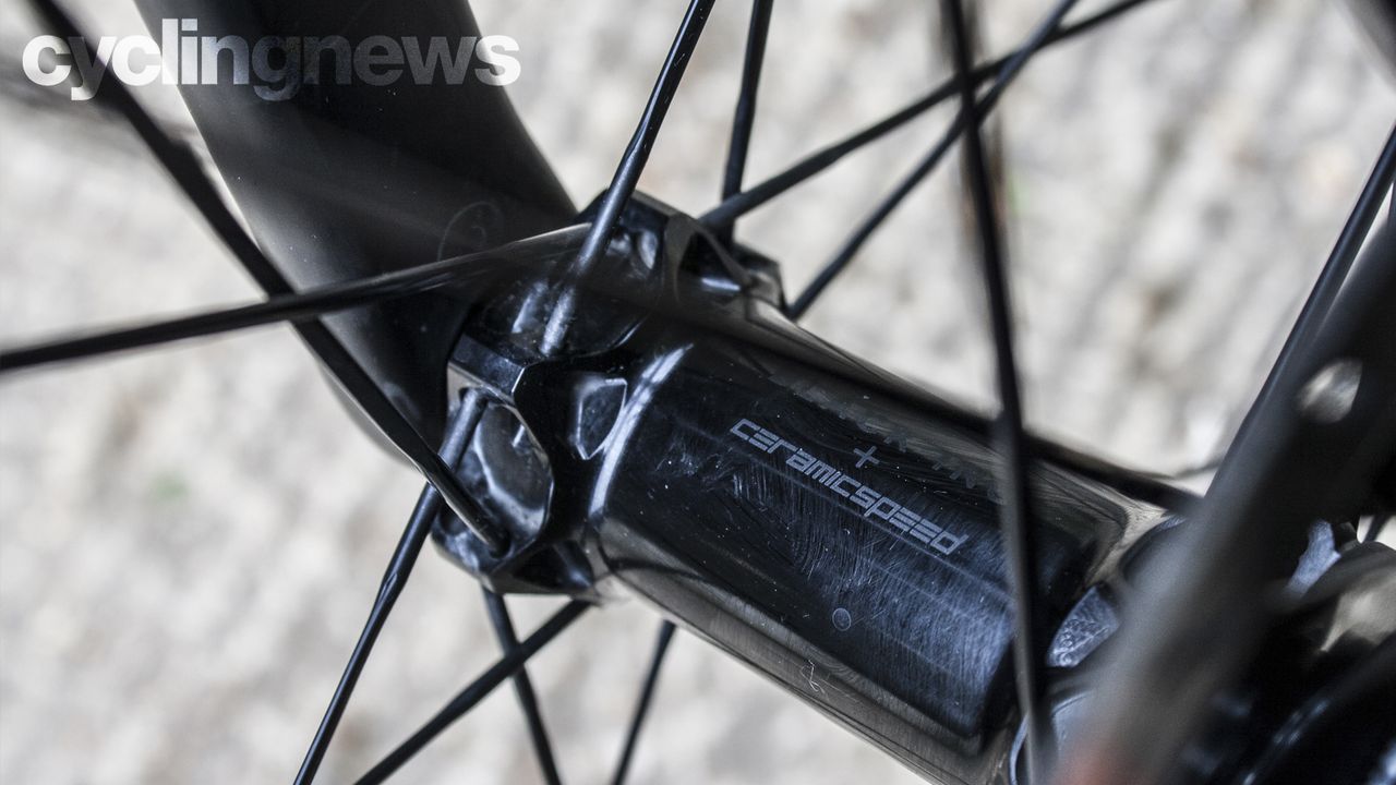 Factor O2 VAM Disc road bike