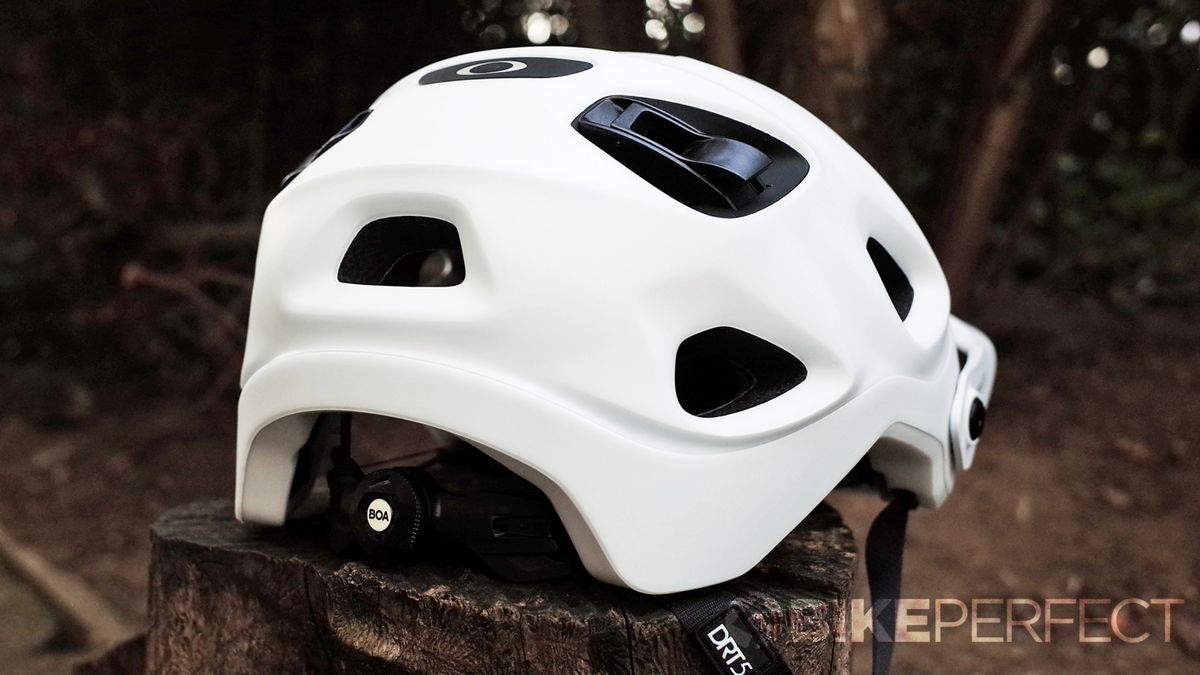 Oakley DRT5 helmet review