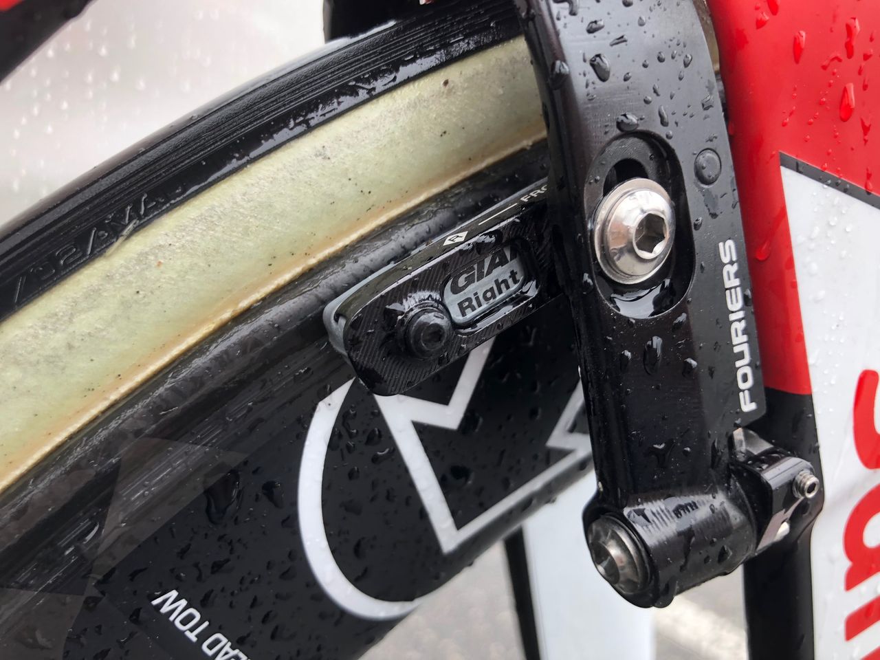 Many wheel brands are insistent on pairing their products with specific pads, but a Giant pad can probably stop a PRO wheel, too