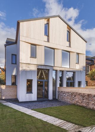 this retrofit home met enerPHit plus standards