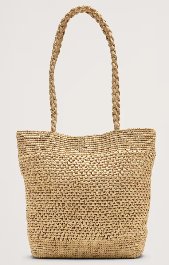 It's Way Too Hot for Jeans—Luckily, My Fave Hamptons-Approved Staple Is Everywhere