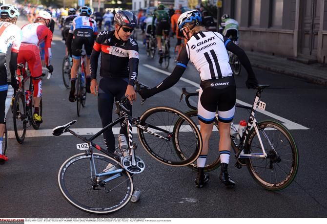 A crash in Omloop Het Nieuwsblad signalled Heinrich Haussler's luck has not changed.