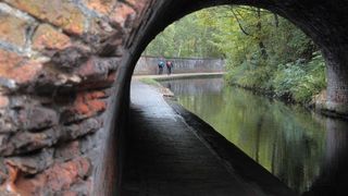 towpath-tunnel-cyclists-birmingham