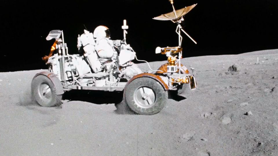 Astonishing AI restoration brings Apollo moon landing films up to speed