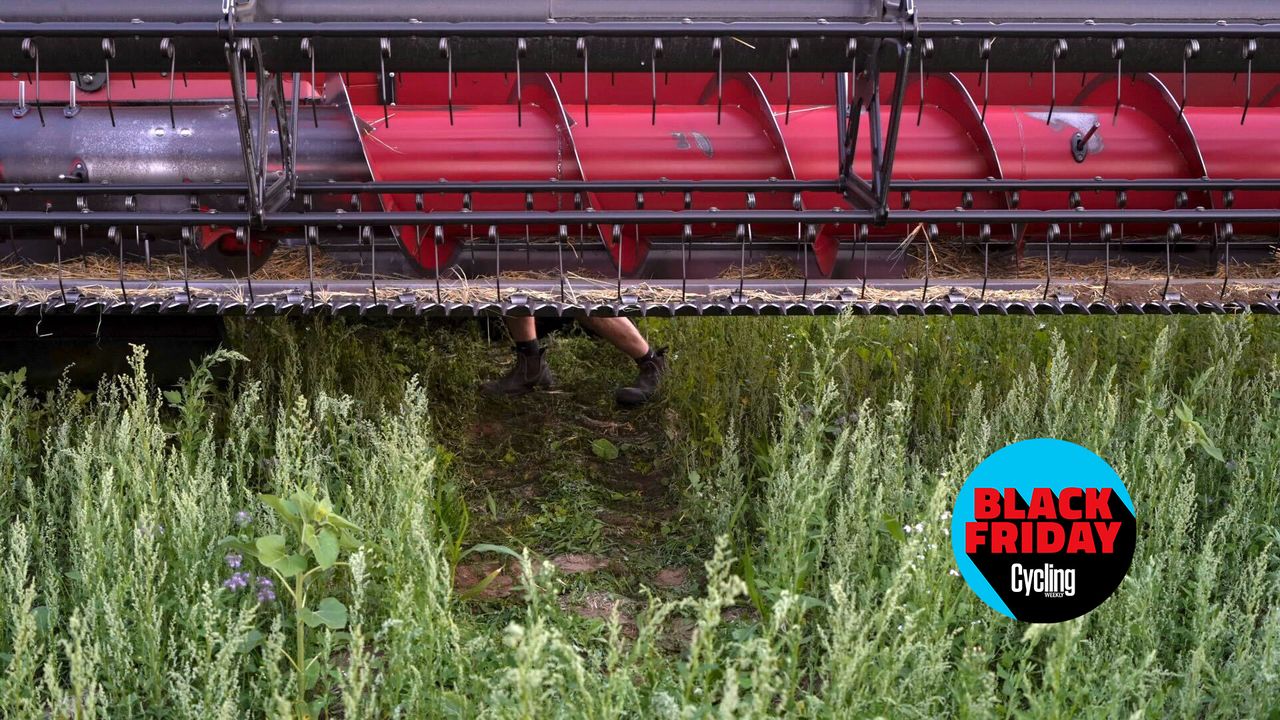 Combine blades and black friday logo