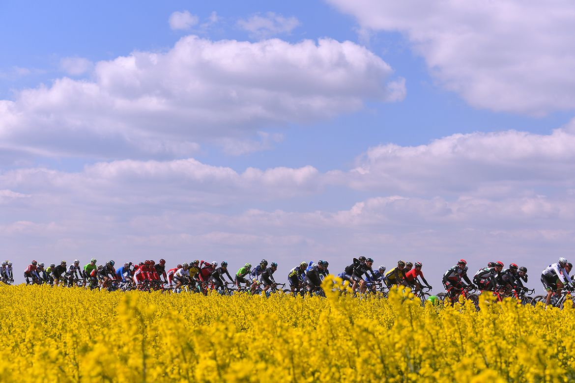 The Fl&egrave;che Wallonne peloton rolling through the countryside