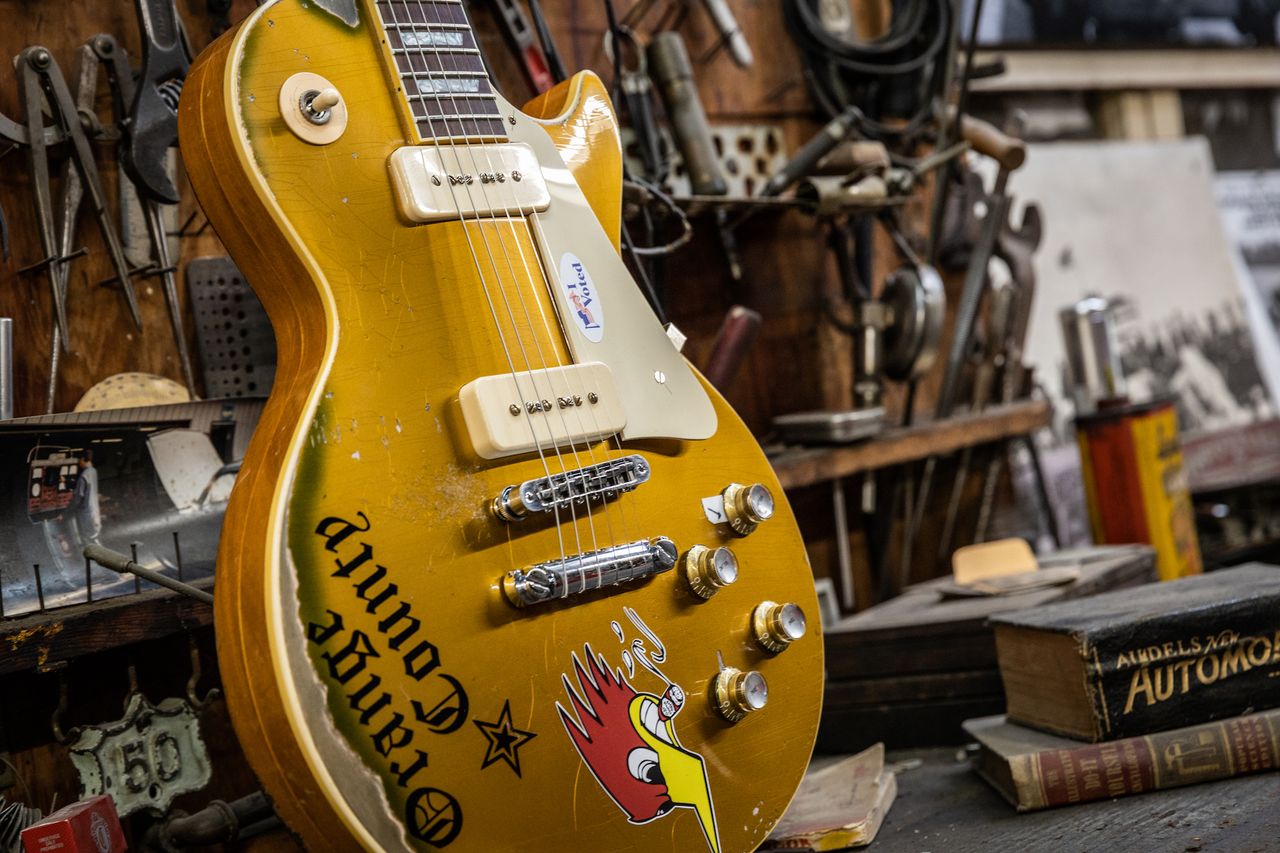 Gibson's new Mike Ness signature 1976 Les Paul Deluxe Goldtop