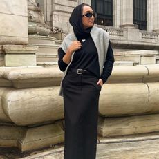 An image of petite styling hacks, as seen on @thatgirlyusra