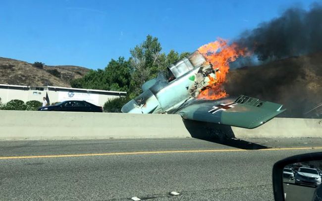 Vintage WWII Fighter Plane Crashes on California Highway | Live Science