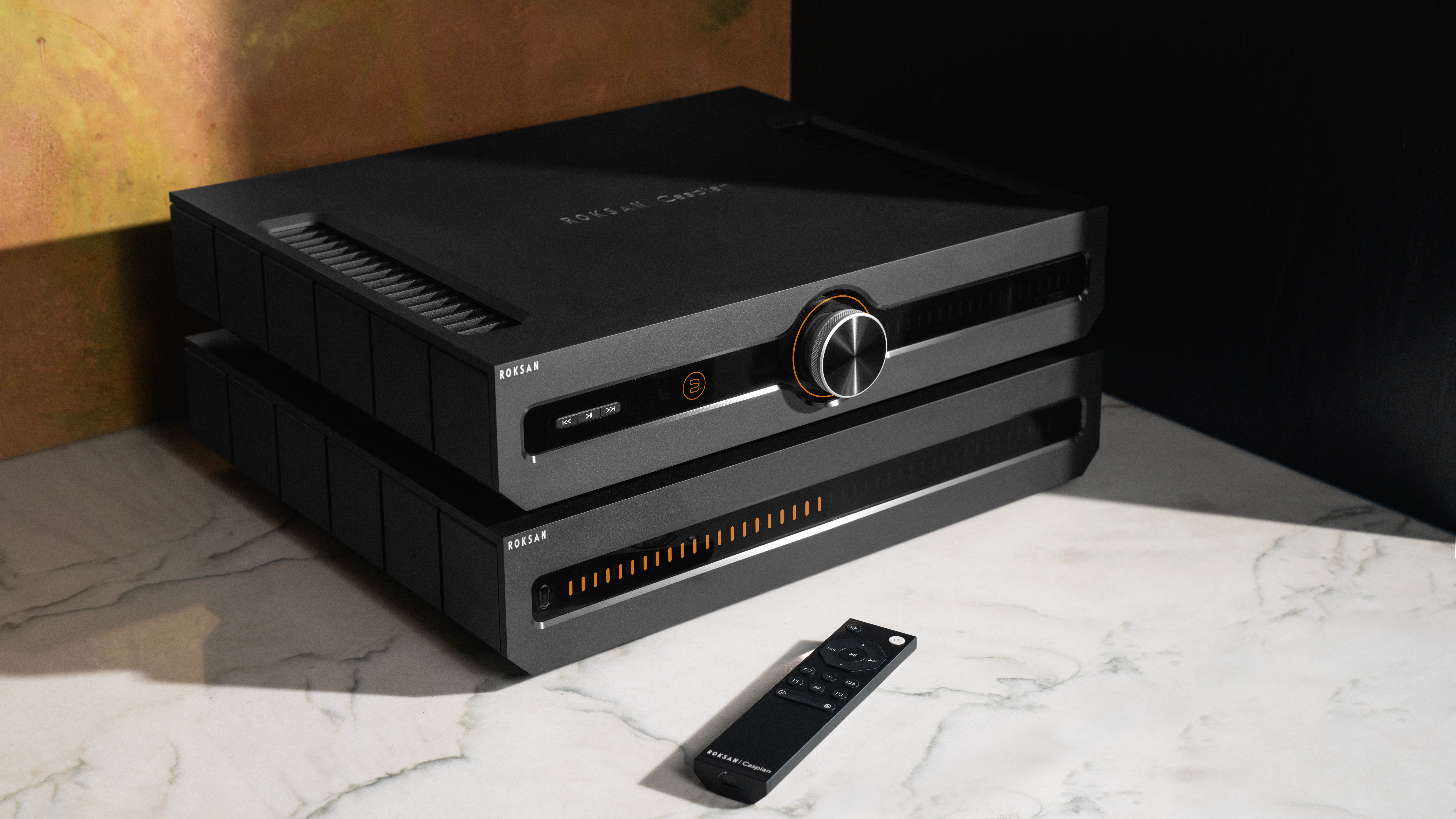 Roksan Caspian 4G streaming preamp and power amplifier