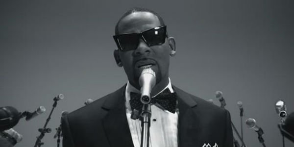 R. Kelly - &quot;When A Woman Loves&quot; Music Video