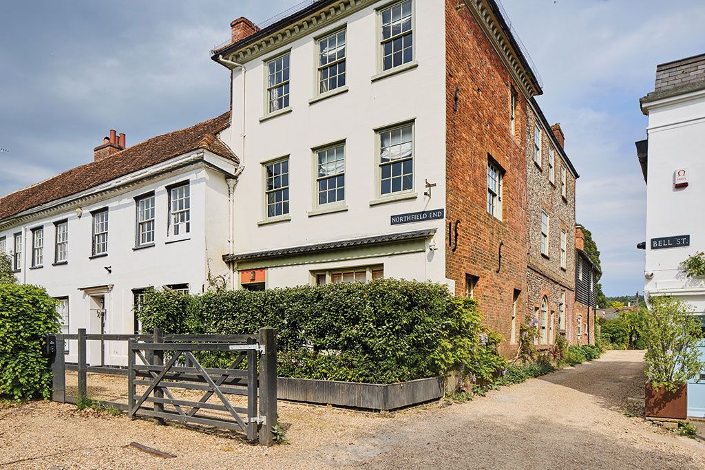 Properties for sale with libraries: Denmark House, Henley-on-Thames