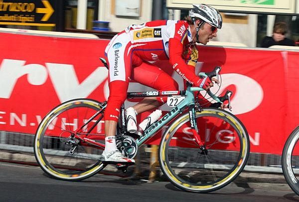 Patrick Calcagni (Barloworld) rides along the final, twisty part.
