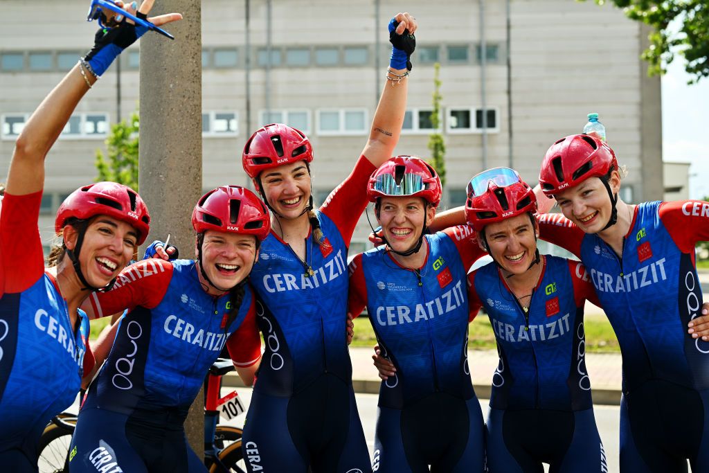 SCHMOLLN GERMANY JUNE 27 A general view of Nina Berton of Luxembourg Franziska Brausse of Germany stage winner Martina Fidanza of Italy Sandra Alonso of Spain Marta Lach of Poland Lea Lin Teutenberg of Germany and Team CeratizitWNT Pro Cycling celebrate the victory during the 36th Internationale LOTTO Thringen Ladies Tour 2024 Stage 3 a 1446km stage from Erfurt to Erfurt on June 27 2024 in Schmolln Germany Photo by Luc ClaessenGetty Images