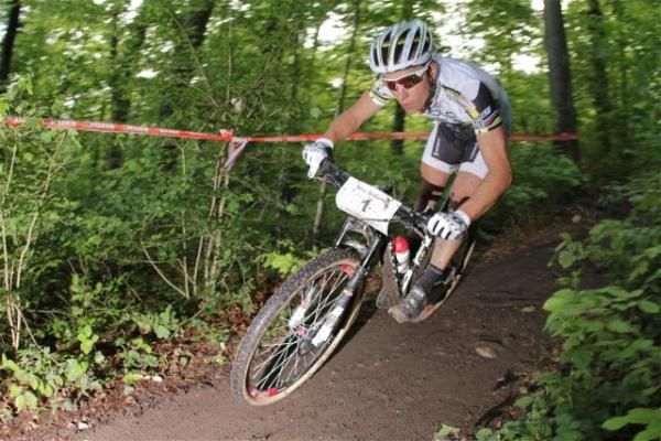 Nino Schurter (Scott Swisspower) on his way to winning the elite men's race