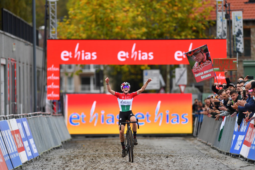 OVERIJSE BELGIUM OCTOBER 31 Blanka Vas Kata of Hungary Team SD Worx celebrates at finish line as race winner during the 62nd Druivencross Overijse UCI CycloCross Worldcup 2021 Womens Elite DruivencrossOverijse CXWorldCup UCIcyclocrossWC on October 31 2021 in Overijse Belgium Photo by Luc ClaessenGetty Images