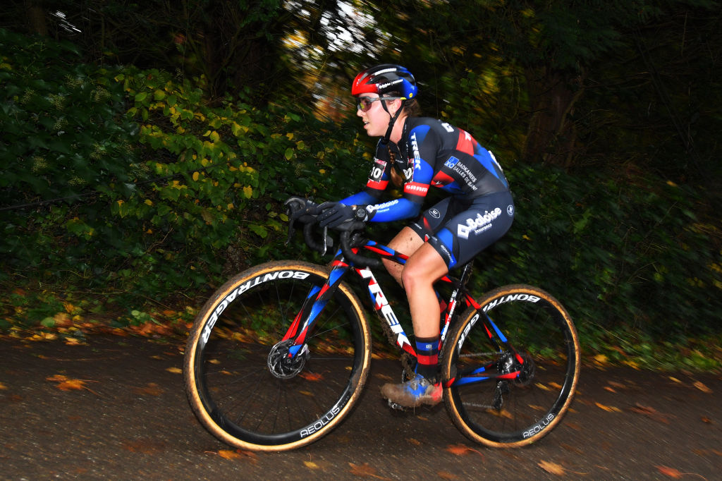 OVERIJSE BELGIUM OCTOBER 31 Shirin Van Anrooij of The Netherlands and Team Baloise Trek Lions competes during the 62nd Druivencross Overijse UCI CycloCross Worldcup 2021 Womens Elite DruivencrossOverijse CXWorldCup UCIcyclocrossWC on October 31 2021 in Overijse Belgium Photo by Luc ClaessenGetty Images